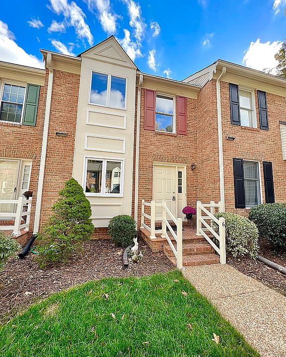 1st image of 6 Priorslee Ln
