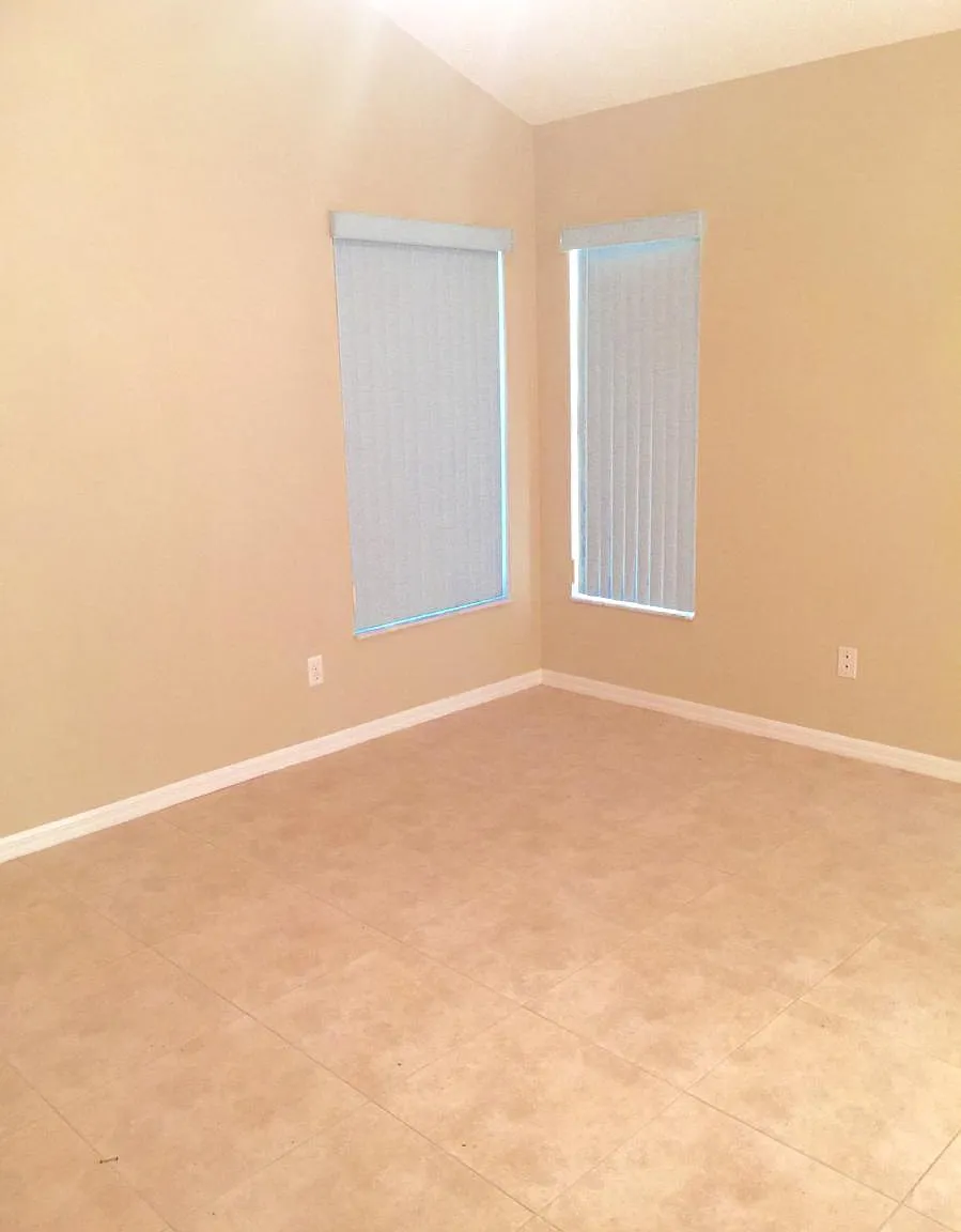 Long Meadow Drive, Tampa — Photo 3