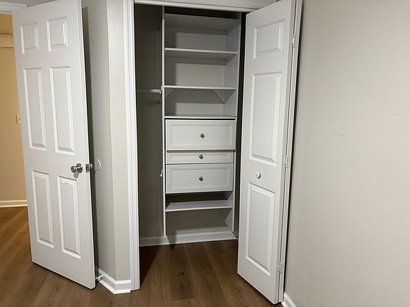4th image of 232 Okehampton Dr