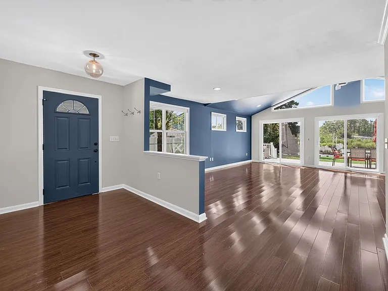 1035 Chester River Dr — Photo 7