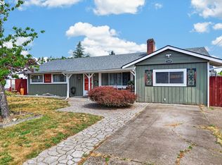 1549 NE 9th St, McMinnville, OR 97128