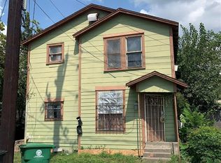 2006 Semmes St, Houston, TX 77026