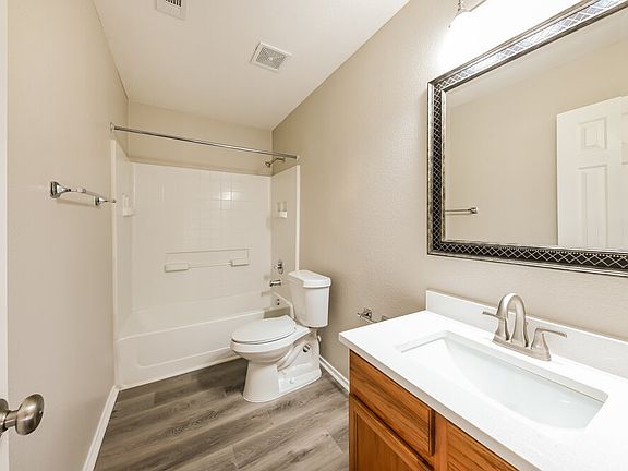 4th image of 4103 Silverhill Dr #1
