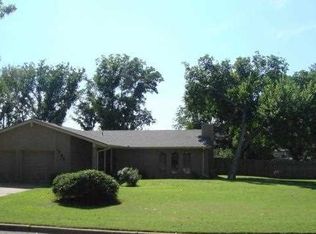 1702 S Surrey Dr, Stillwater, OK 74074