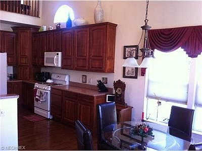 5th image of 601 Shallow Creek Cir