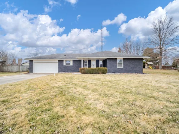 5501 S Edgewood Dr, Muncie, IN 47302