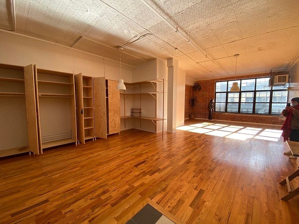 1st image of 205 McKibbin St #309