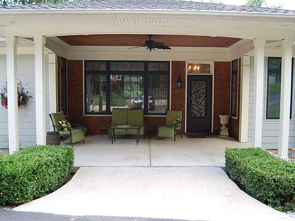5th image of 2725 Royal Troon Dr