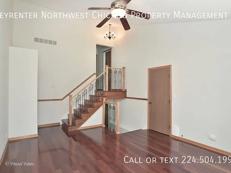 1212 Stratford Ln — Photo 7