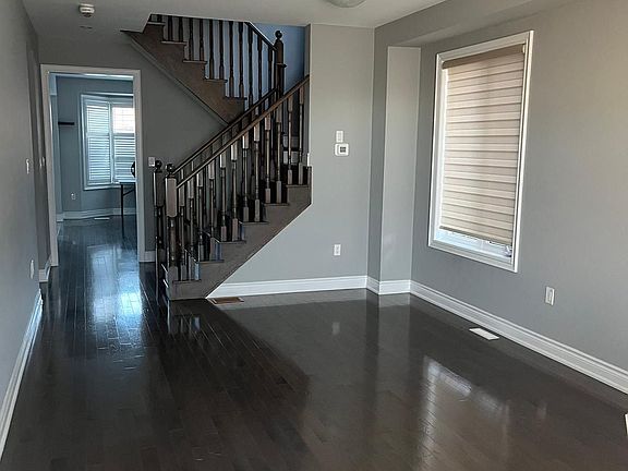 3rd image of 238 Kincardine St