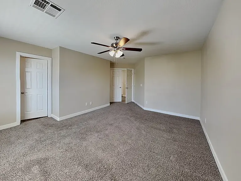 3744 Laguna Veneta Ave — Photo 3