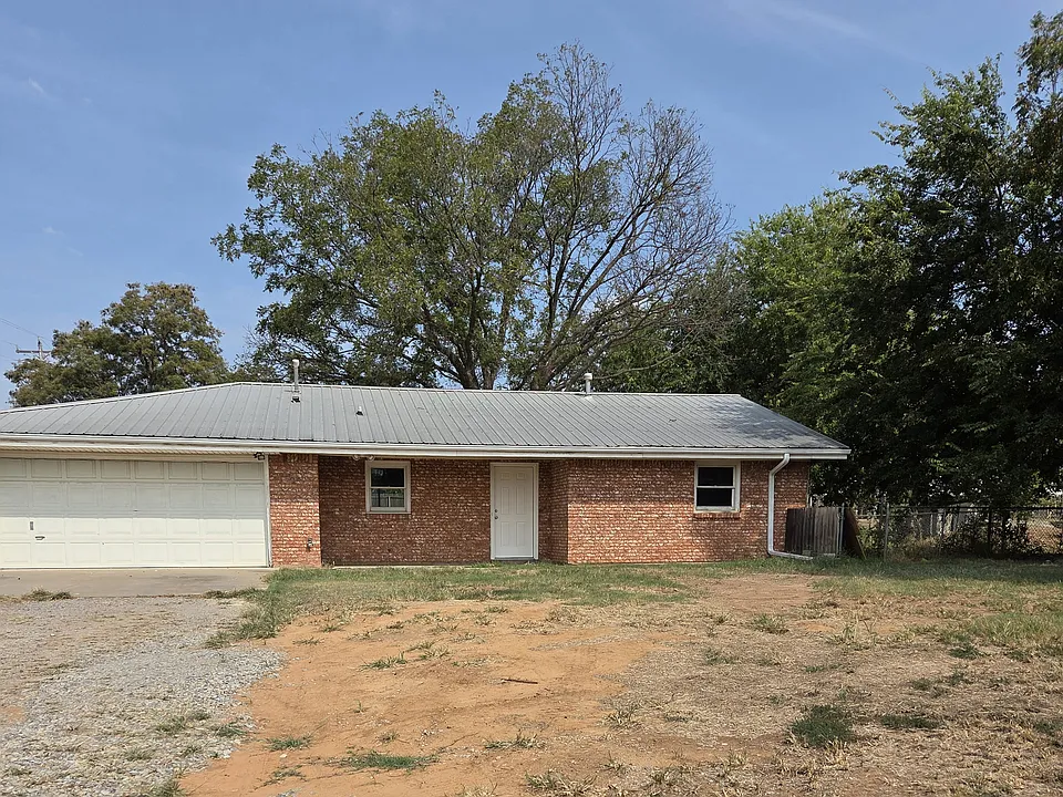 604 E Kirby Ln