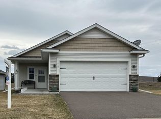215 8th Ave NE, Isanti, MN 55040