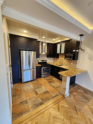 Rented by Bouklis Group | media 16