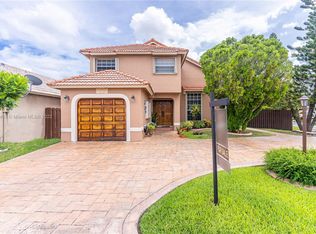 15330 SW 52nd Ln, Miami, FL 33185