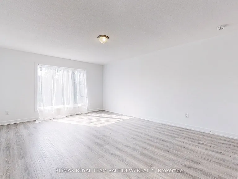 73 Pine Gate Pl — Photo 16