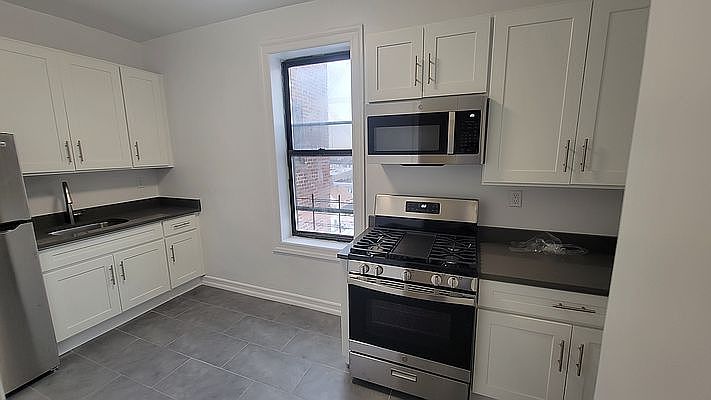 2nd image of 86-03 102nd St APT 6J