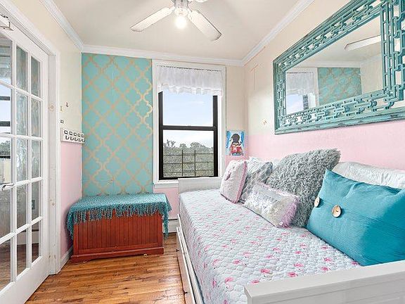 3rd image of 1031 E 108th St #3X