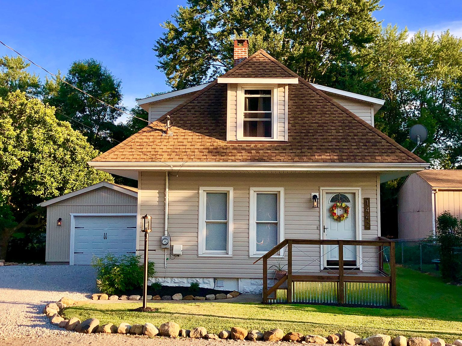 1442 Lake Rd, Lakemore, OH 44250 Zillow