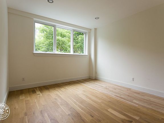2nd image of 126 Boerum St APT 4B
