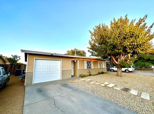 8615 Robby Ave SW, Albuquerque, NM 87121