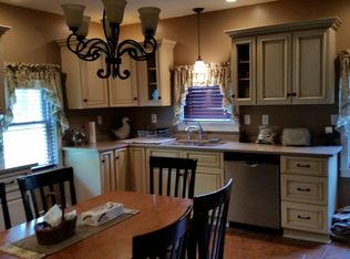 11 S Rabbit Run Rd, Orwigsburg, PA 17961