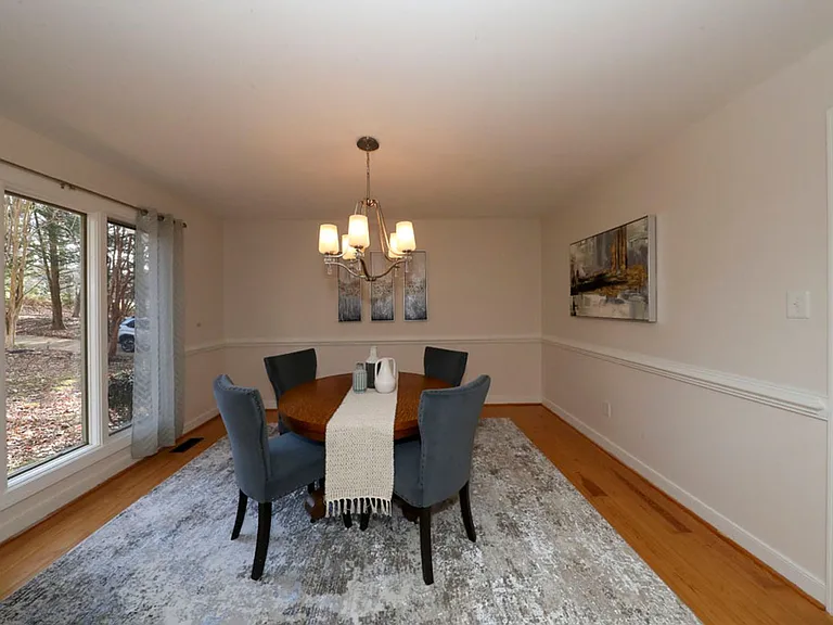 208 Fairfax Way — Photo 26