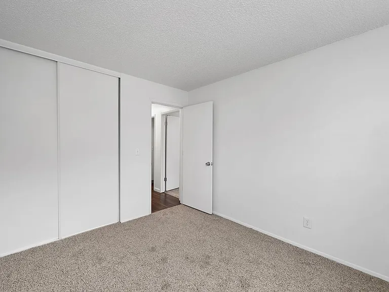 Park Place North Apartments — Photo 25