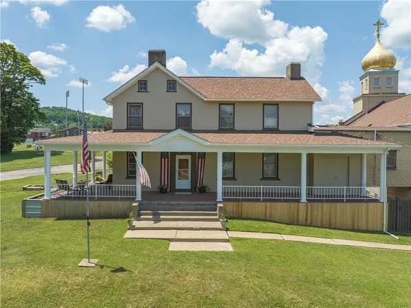 630 American St, California, PA 15419