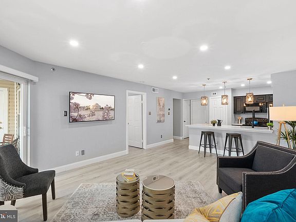 5th image of 3309 Wyndham Cir APT 1182