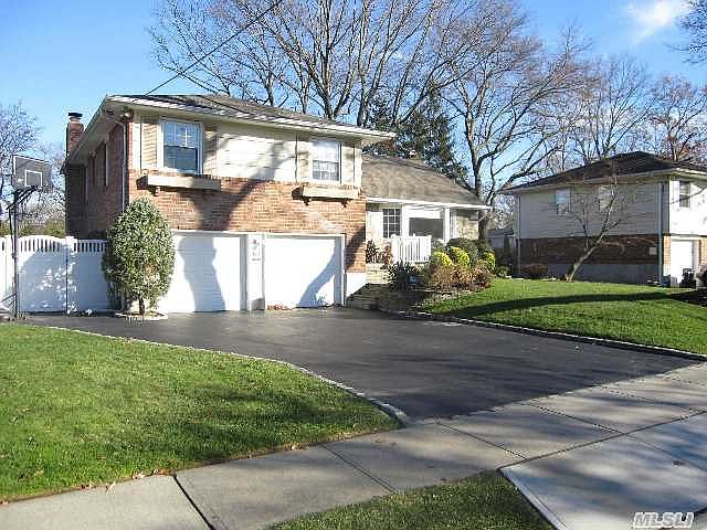 1st image of 67 Hill Dr