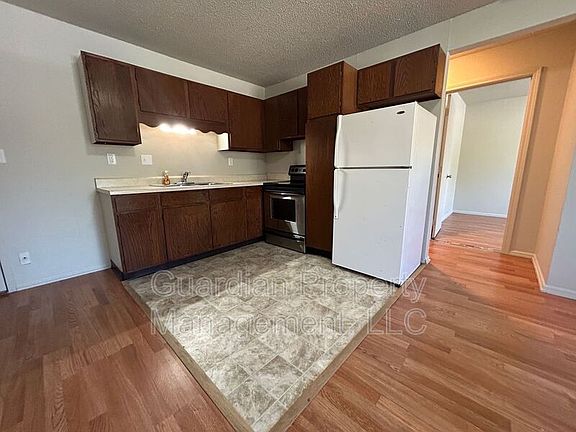 5th image of 1602 Brookside Dr Unit 204