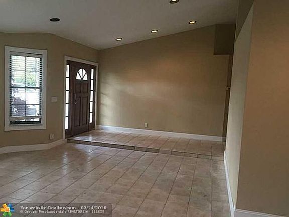 3rd image of 4109 Alpinia Ct