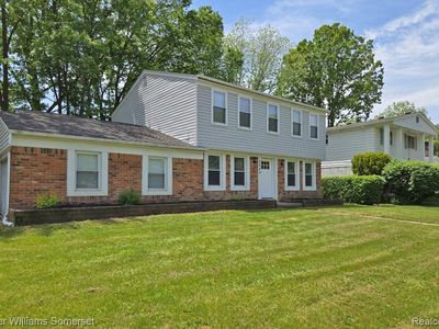 2684 Coral Dr, Troy, MI, 48085