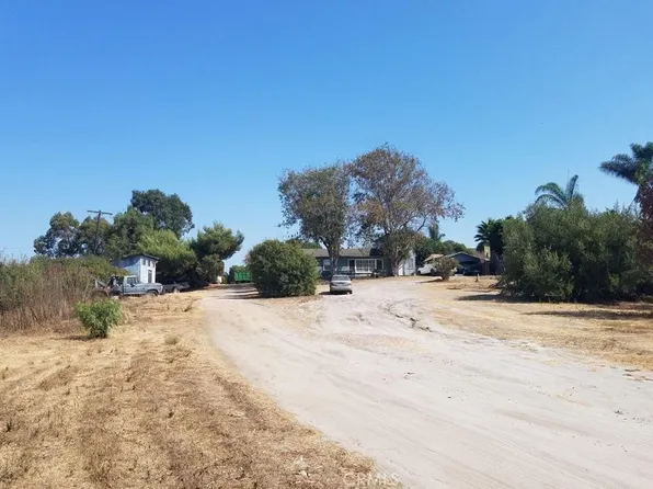 2119 Willowbrook Dr, Oceanside, CA 92056