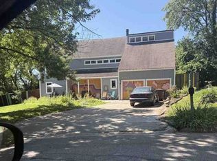 1032 Rogers Pl, Lawrence, KS 66049