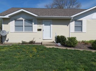 206 S Adams St, Trenton, IL 62293