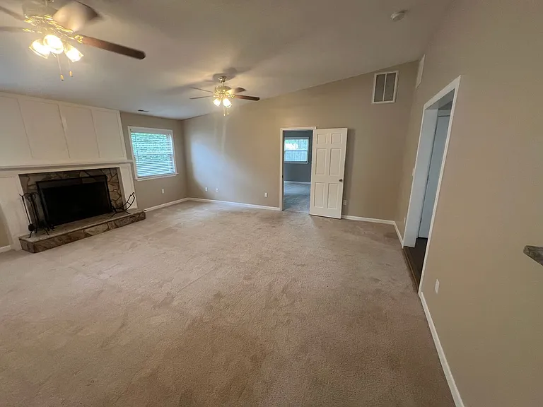 421 Brian Ave — Photo 5