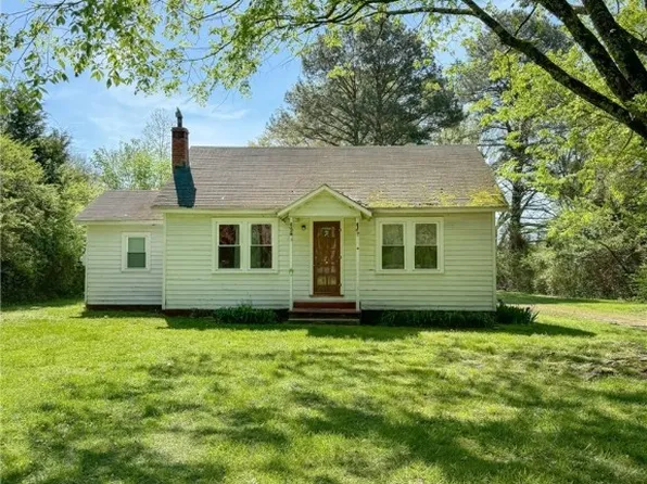 2322 Mundy Point Rd, Callao, VA 22435