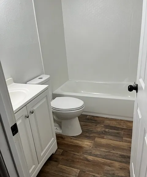 1223 N Dysart Rd #2 — Photo 15