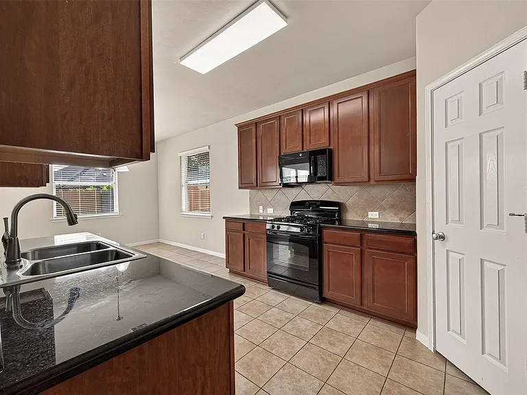 9118 Cavalier Ln — Photo 20