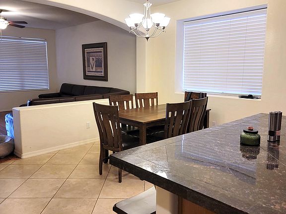 4th image of 2936 E Elmwood Pl