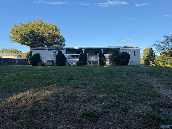 4th image of 26 Hickory Cir