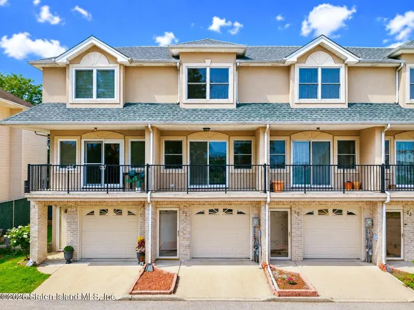 27 Crestwater Ct, Staten Island, NY 10305
