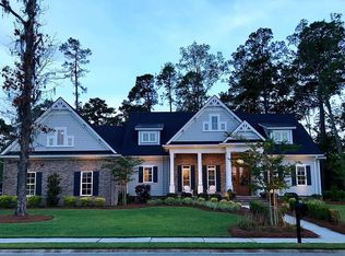 26 Oakcrest Dr E, Savannah, GA 31405