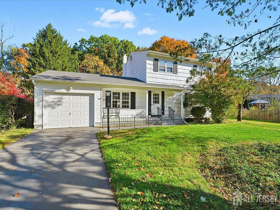 1st image of 35 Brooktree Rd