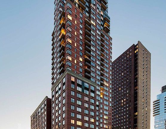 2nd image of 200 W 60th St APT 12G