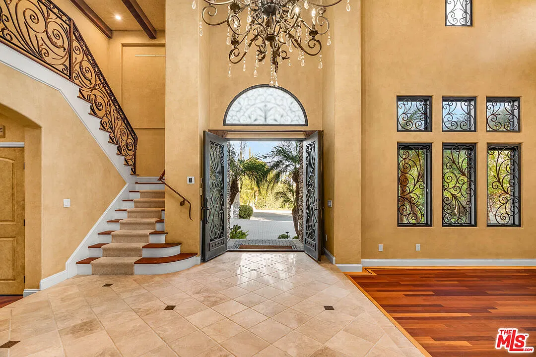 4 bed, 4.5 bath, 3591 sqft, $7,600 — Photo 4