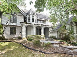 3 Equestrian Way, Lemont, IL 60439