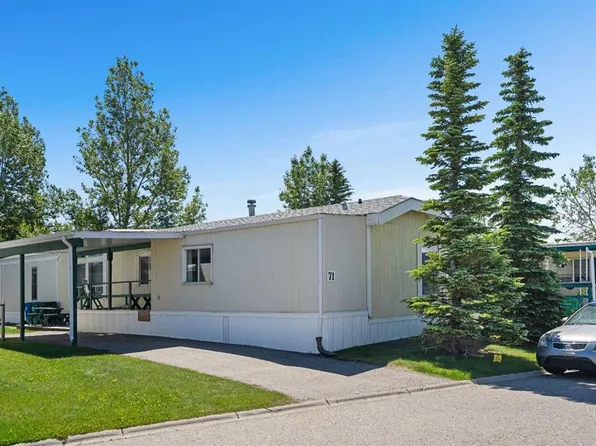 99 Arbour Lake Rd NW #71, Calgary, AB T3G 4E4